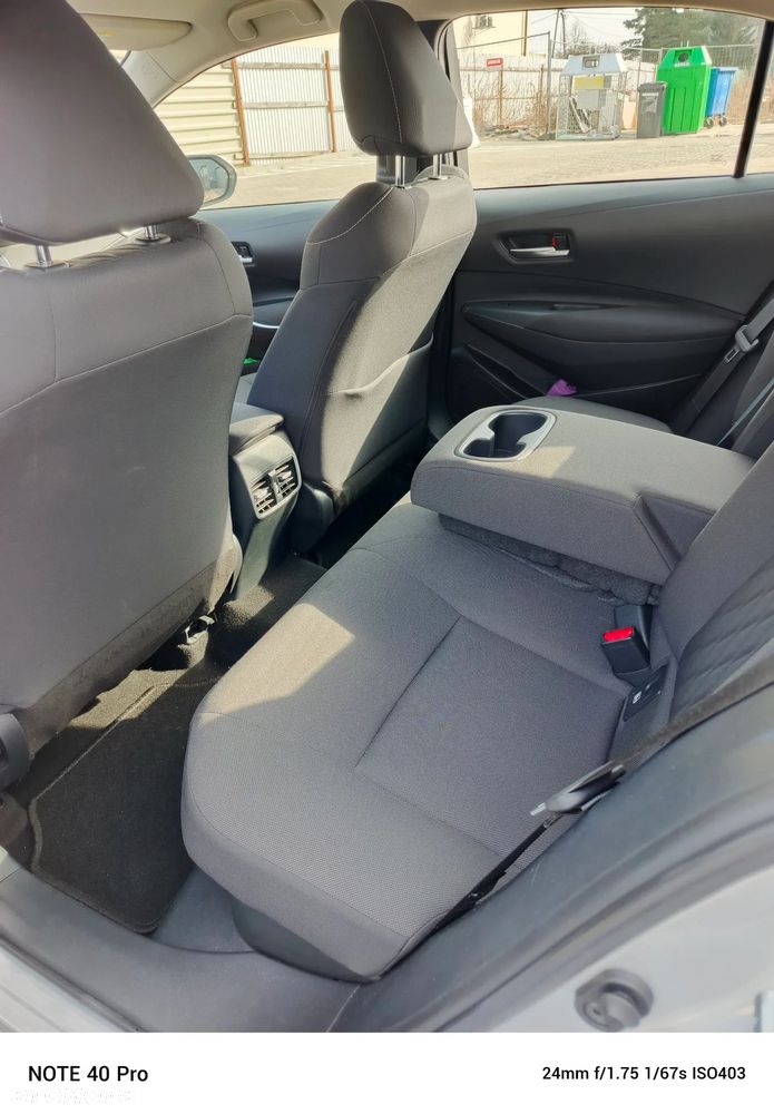 Toyota Corolla 1.8 Hybrid Active - 10