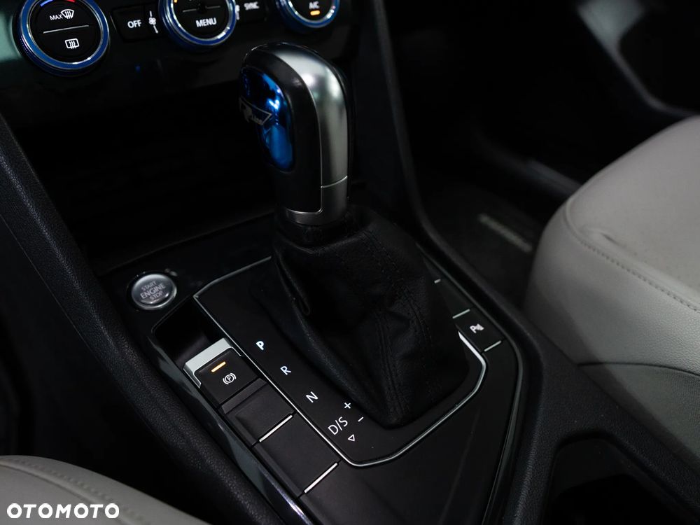 Volkswagen Tiguan - 23