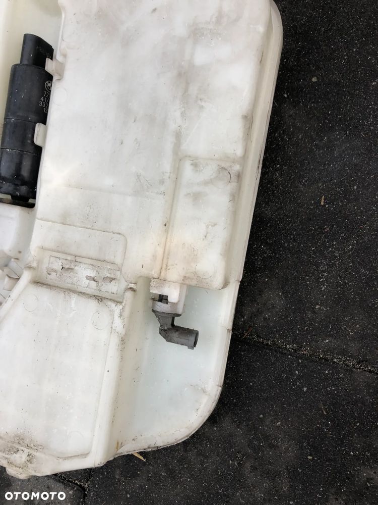 ZBIORNIK SPRYSKIWACZY BMW 6 F06 F12 F13 - 4
