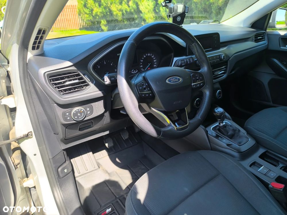 Ford Focus 1.5 TDCi Titanium - 9