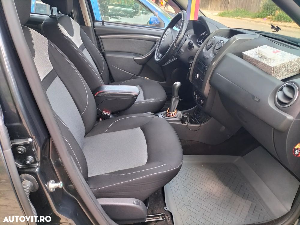 Dacia Duster 1.6 4x2 Laureate - 10