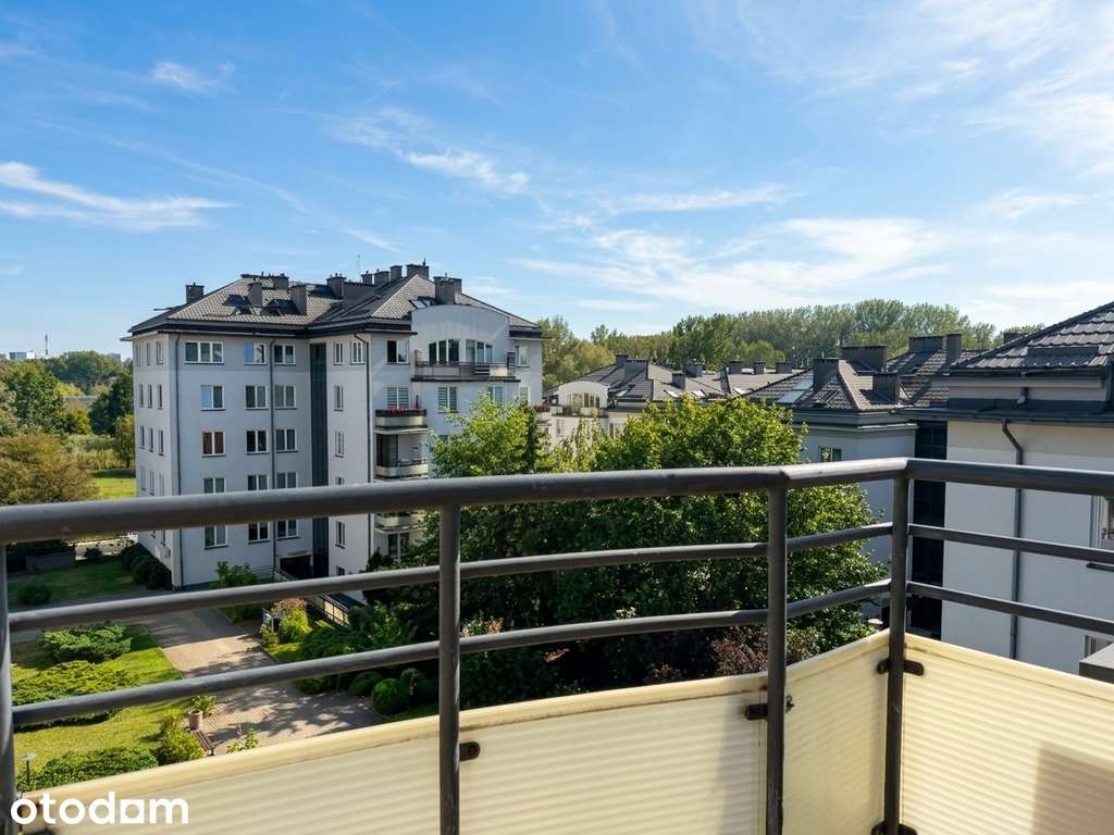 Kawalerka 28 m², bardzo wysokie, 4. piętro, studio