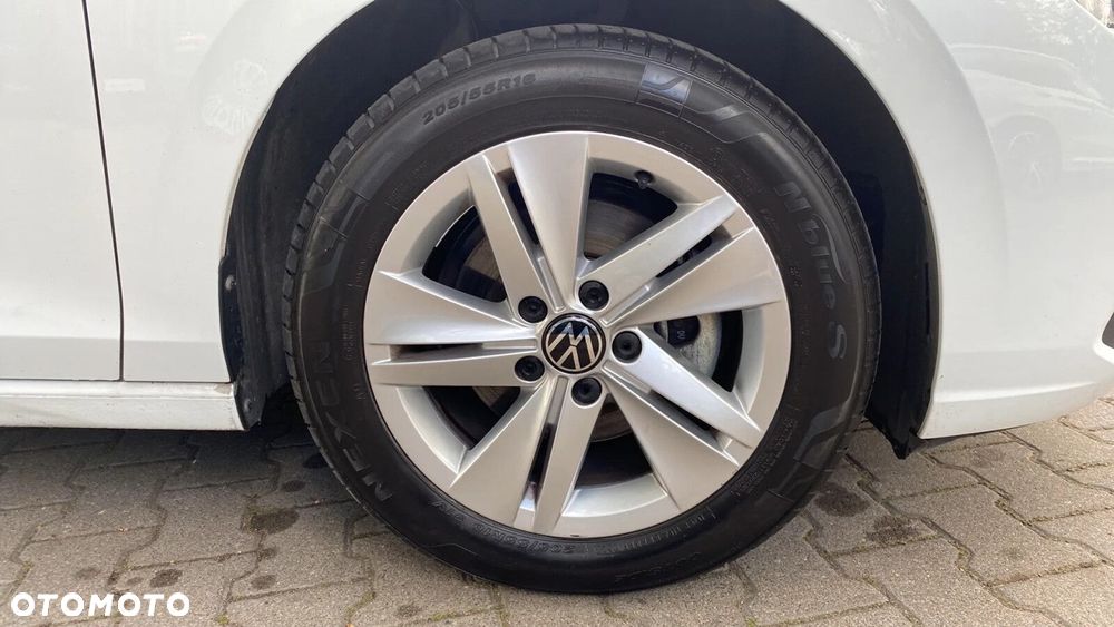 Volkswagen Golf - 12