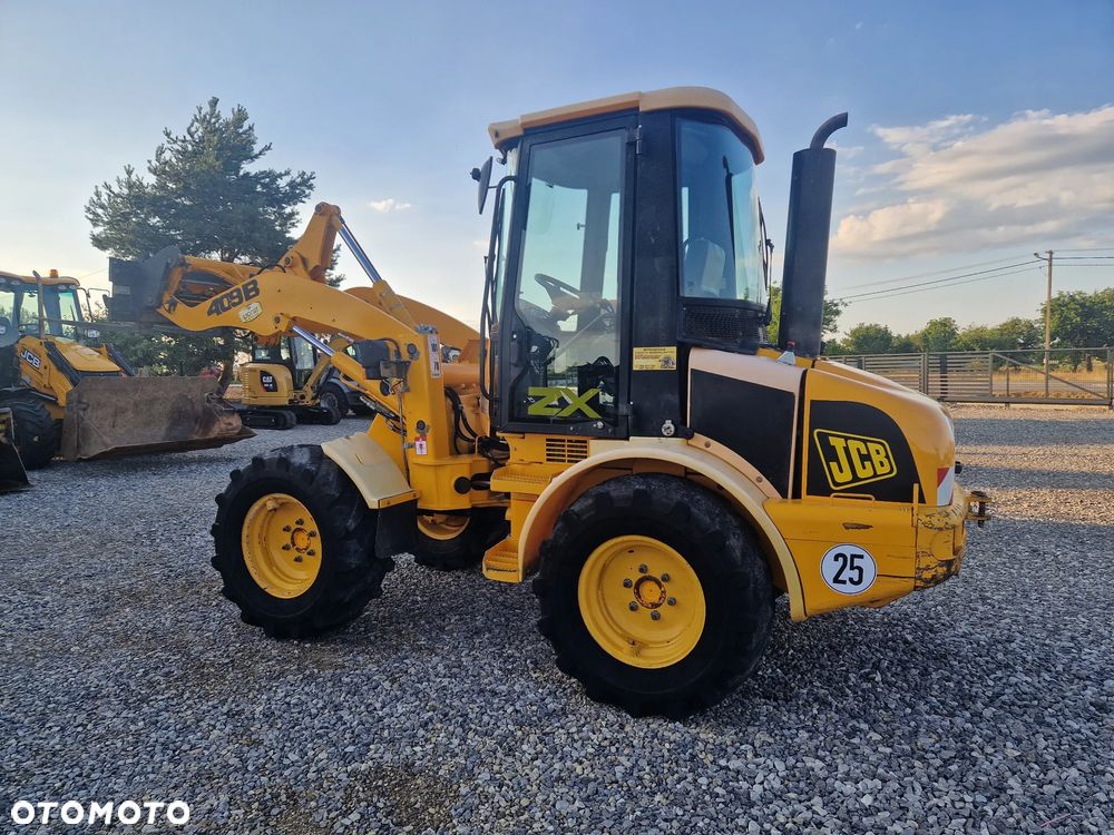 JCB 409 - 25