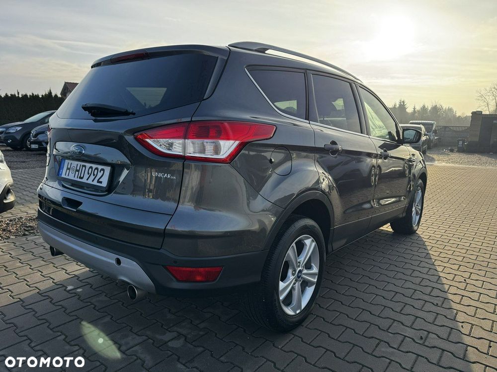 Ford Kuga 2.0 TDCi 4x2 Titanium - 4