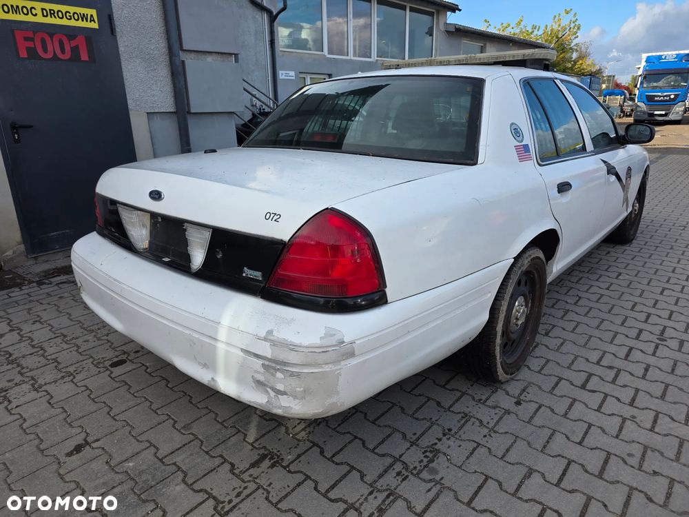 Ford Crown - 7
