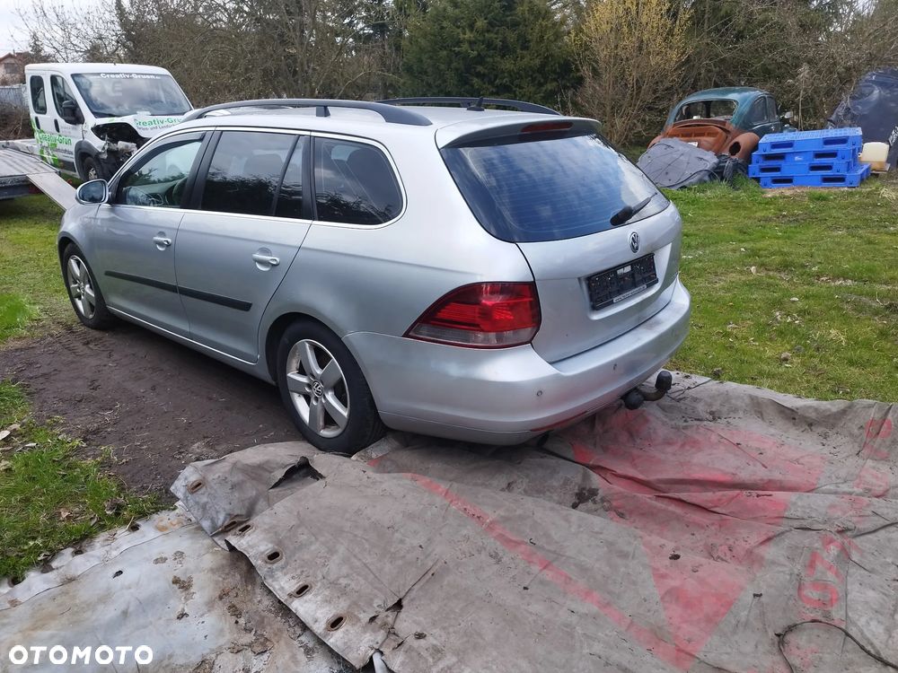 Volkswagen Golf 1.6 TDI DPF BlueMotion Technology Style - 6