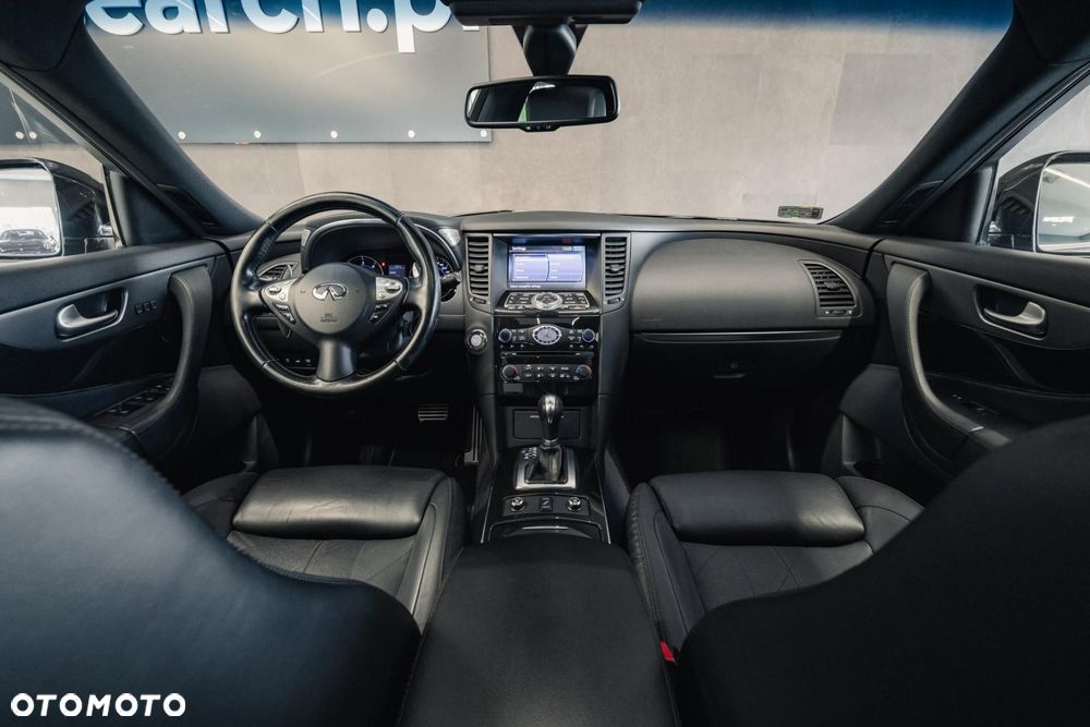 Infiniti QX70 - 10