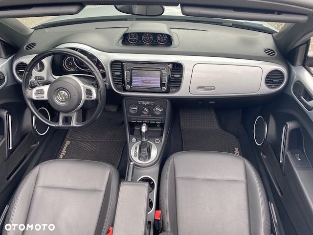 Volkswagen New Beetle - 37
