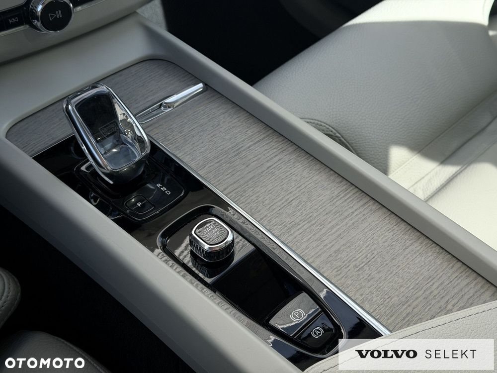 Volvo XC 60 - 24