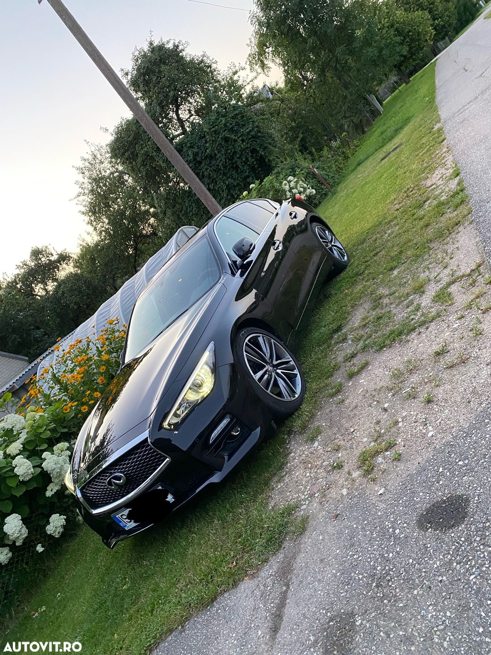 Infiniti Q50 - 1