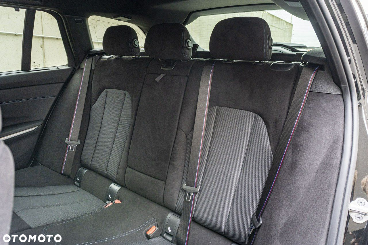 BMW Seria 3 - 25