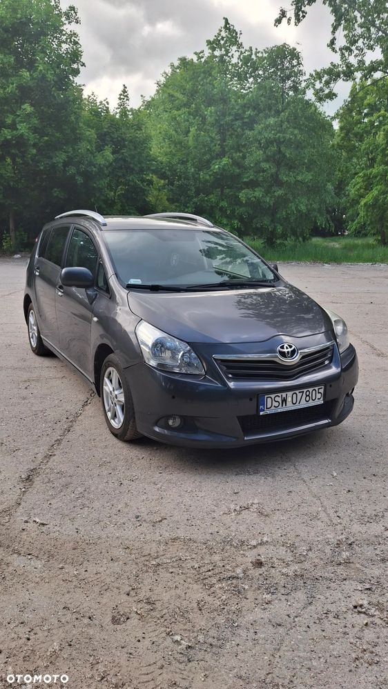 Toyota Verso 2009 photo 2