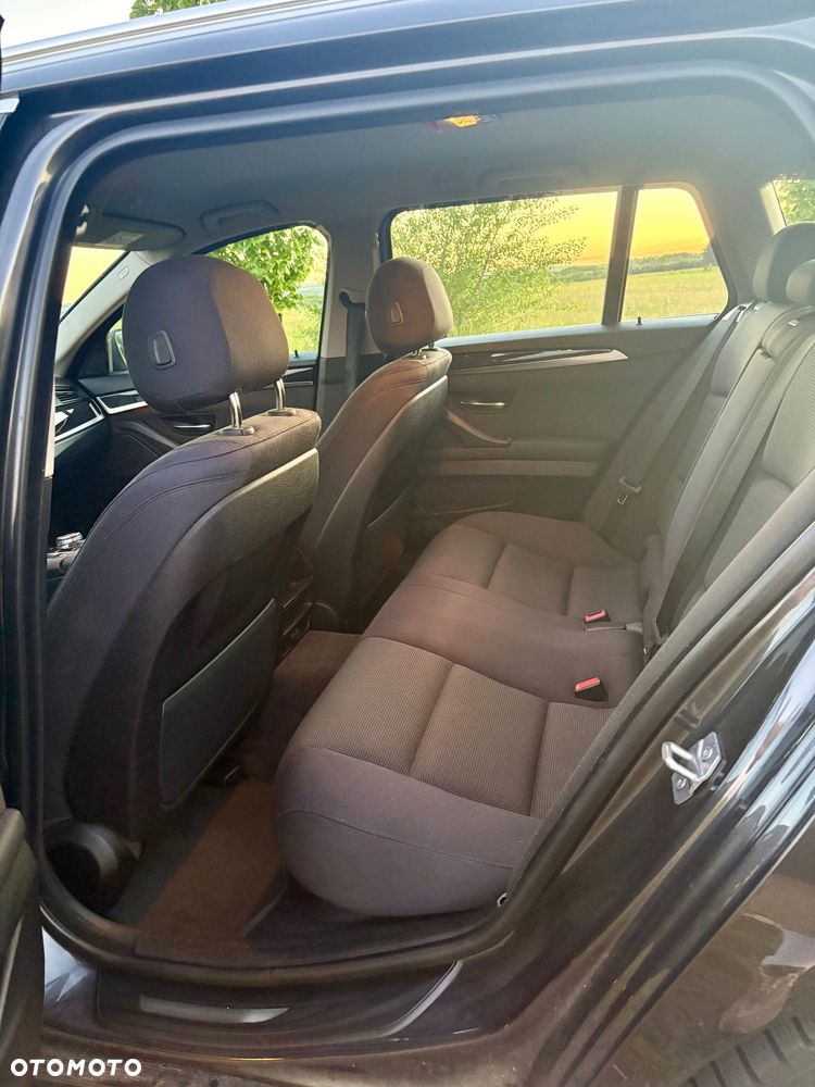BMW Seria 5 520d Luxury Line - 13