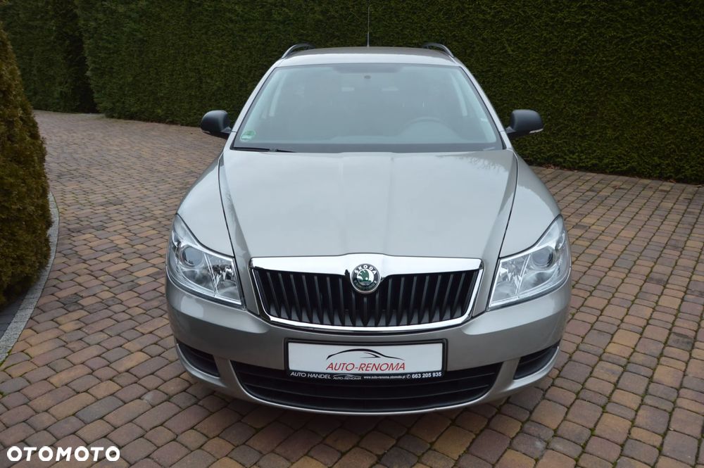 Skoda Octavia 1.6 Ambiente - 31