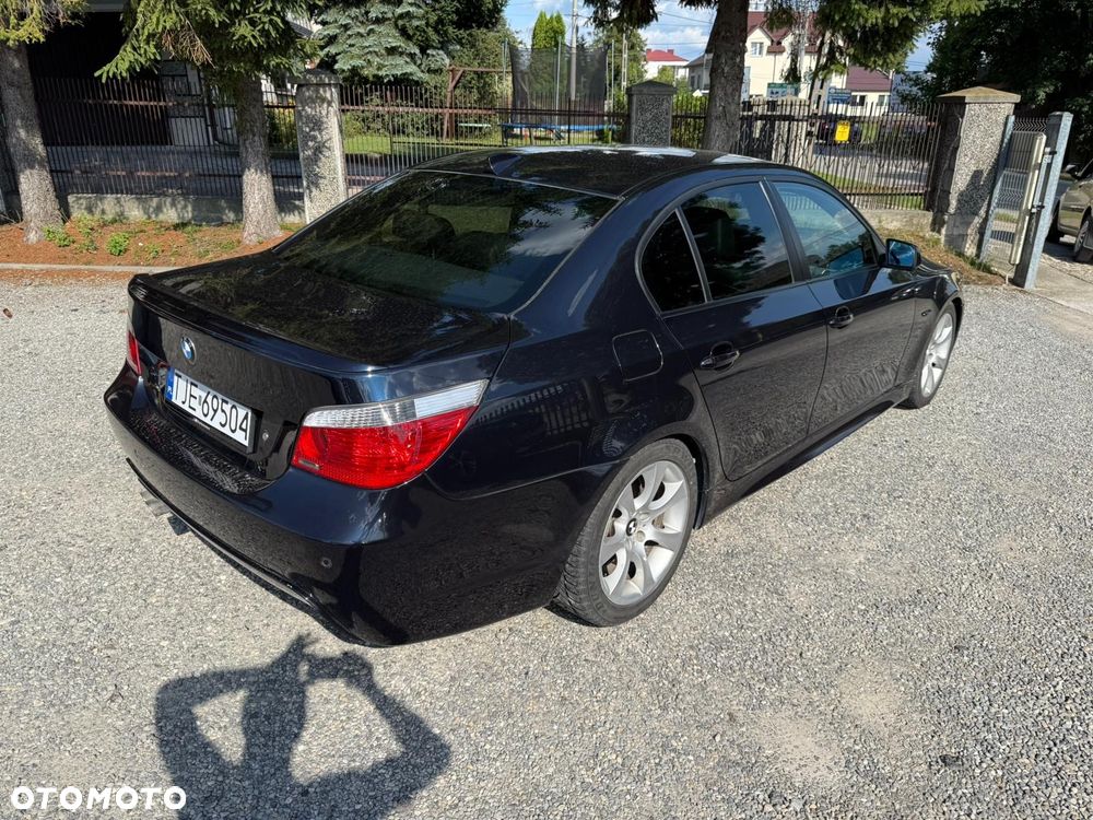 BMW Seria 5 523i - 34