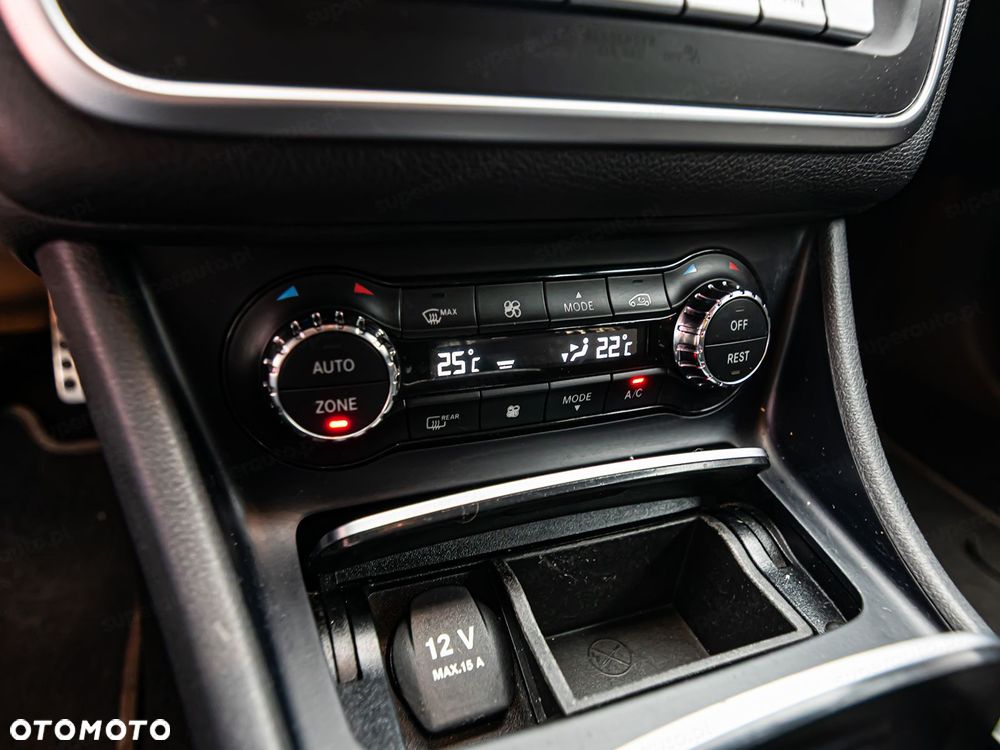 Mercedes-Benz CLA 220 4-Matic - 19