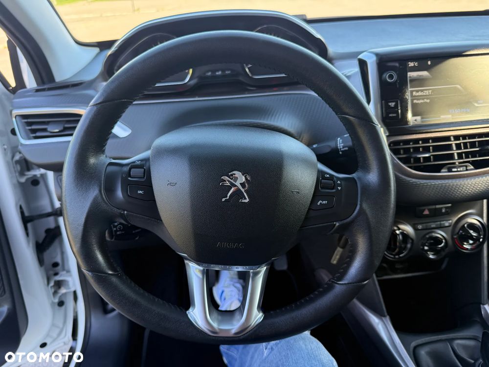 Peugeot 2008 1.2 Pure Tech Style - 22