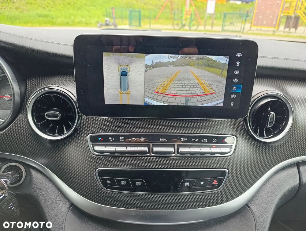 Mercedes-Benz Klasa V 250 d Avantgarde 9G-Tronic - 22