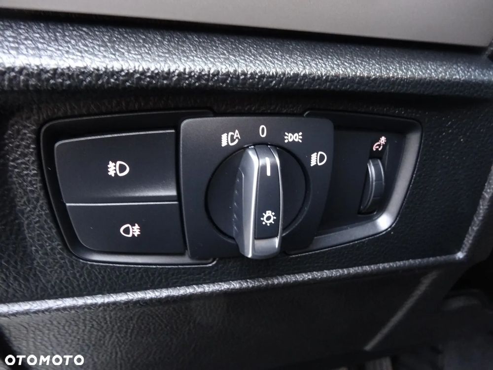 BMW Seria 1 116d DPF Edition Sport - 33