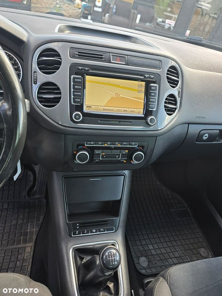 Volkswagen Tiguan 2.0 TDI DPF BlueMotion Technology Exclusive - 2