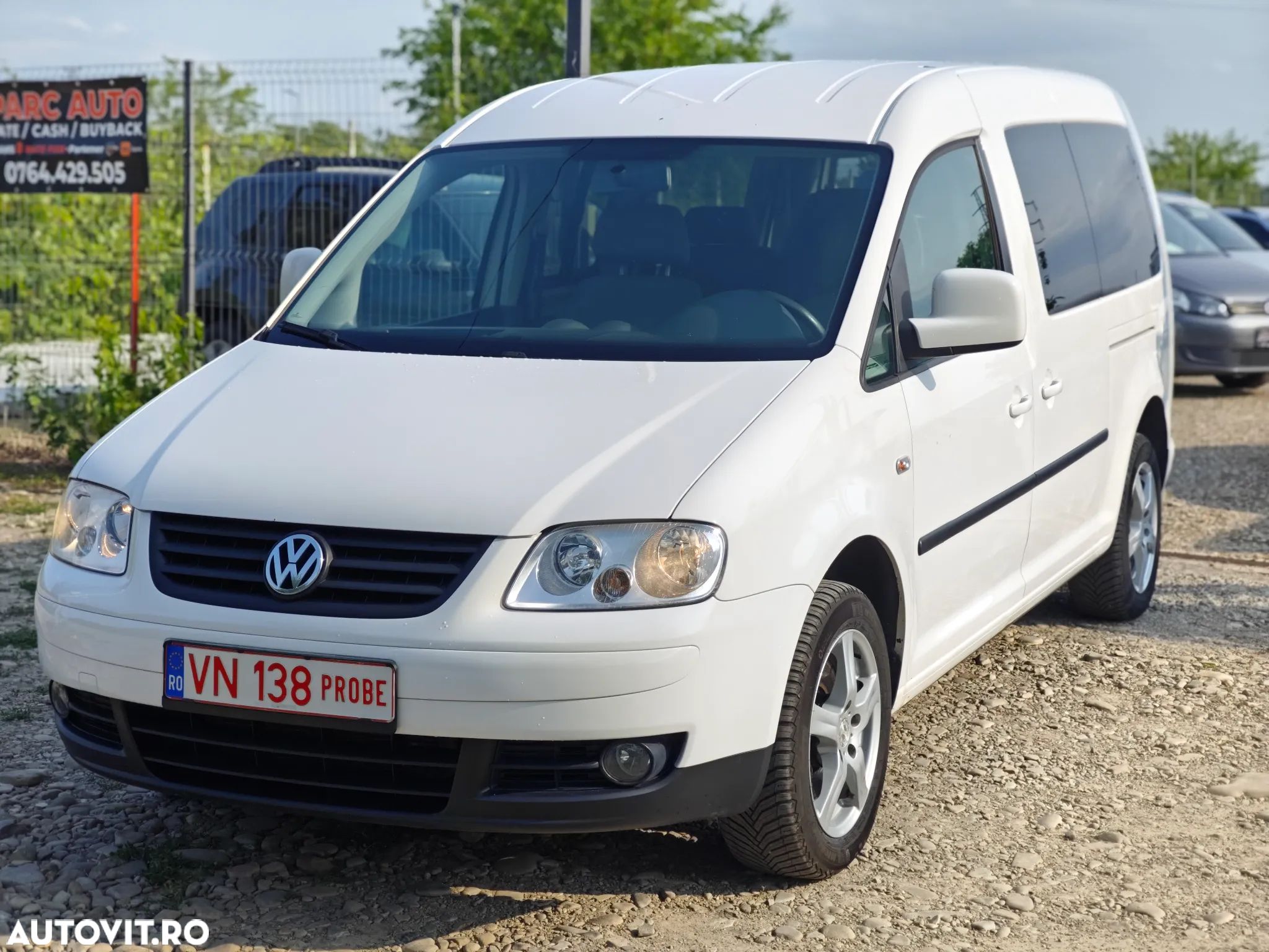 Volkswagen Caddy 1.9 TDI DPF Maxi Life Style (7-Si.) - 1