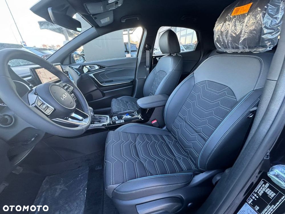Kia XCeed - 10