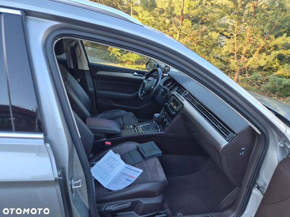 Volkswagen Passat 1.8 TSI (BlueMotion Technology) DSG Highline - 24