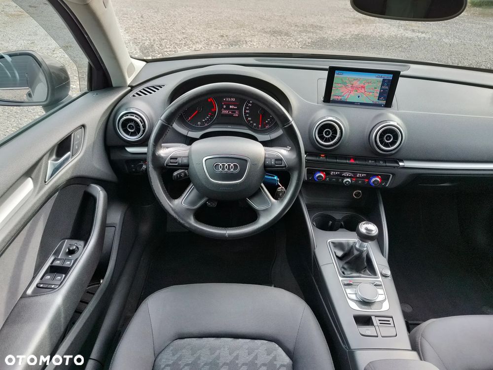 Audi A3 Sportback 1.6 TDI DPF Ambition - 7