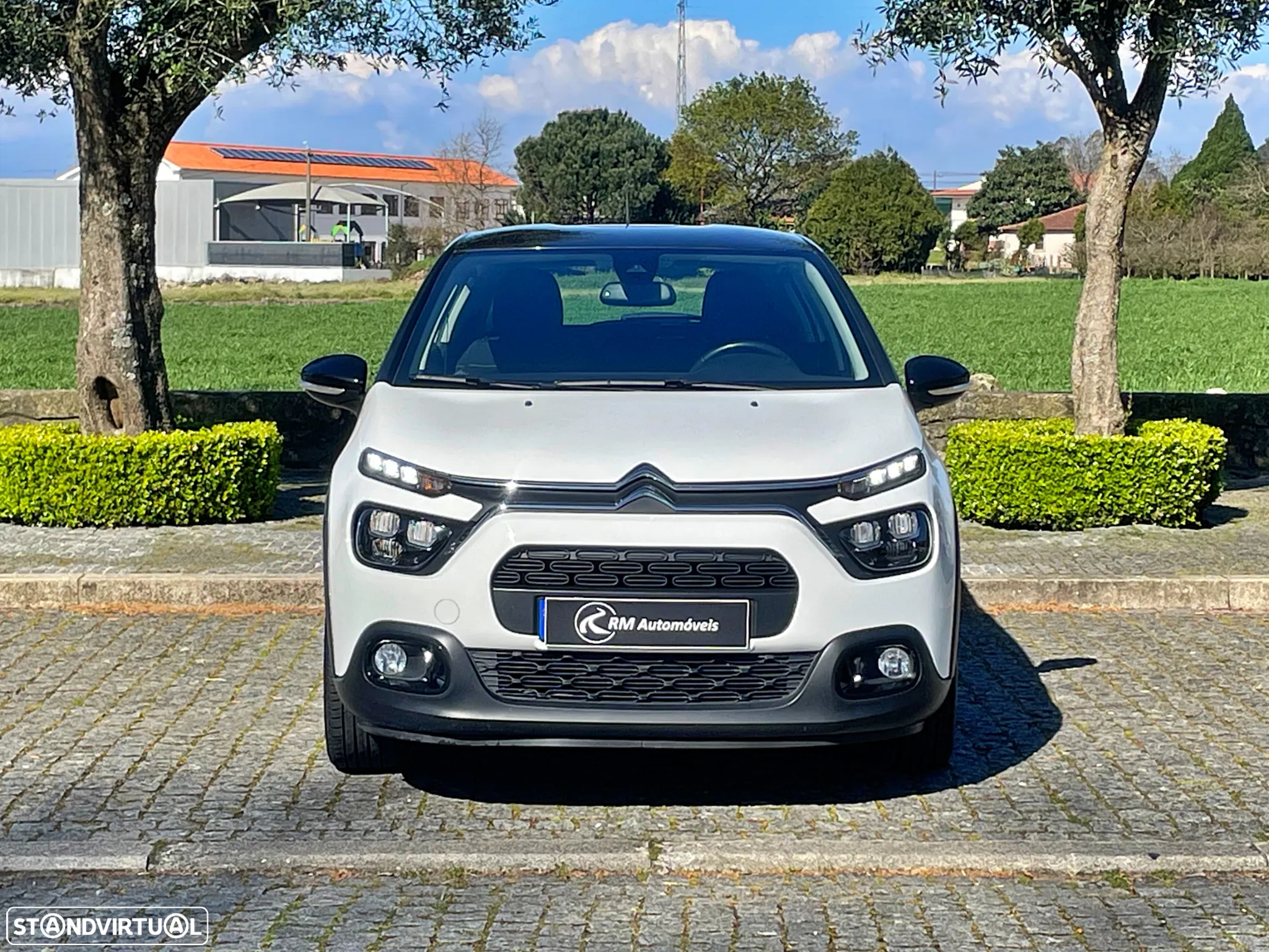 Citroën C3 1.2 PureTech Shine - 2
