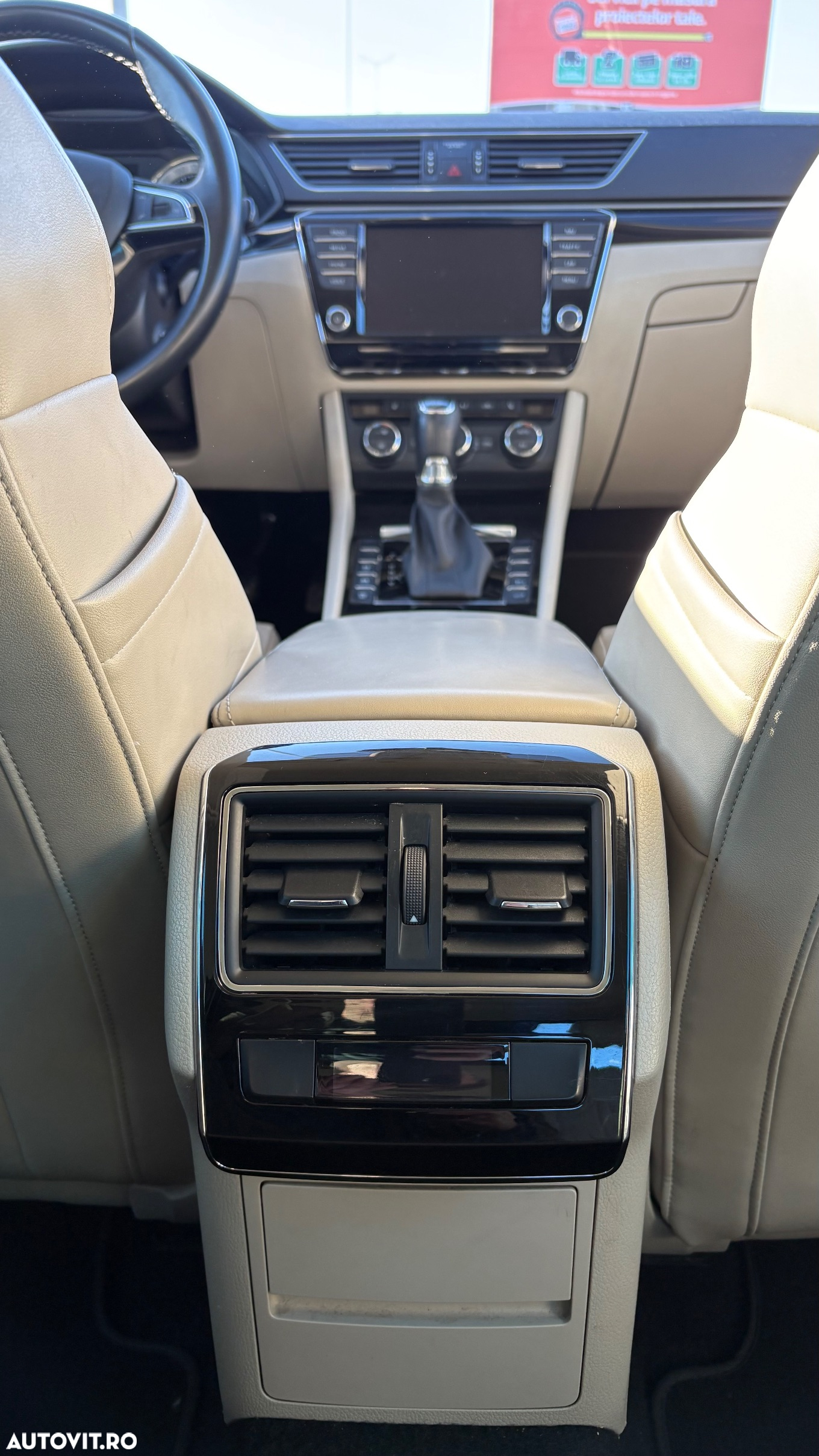 Skoda Superb 2.0 TDI DSG Laurin & Klement - 12