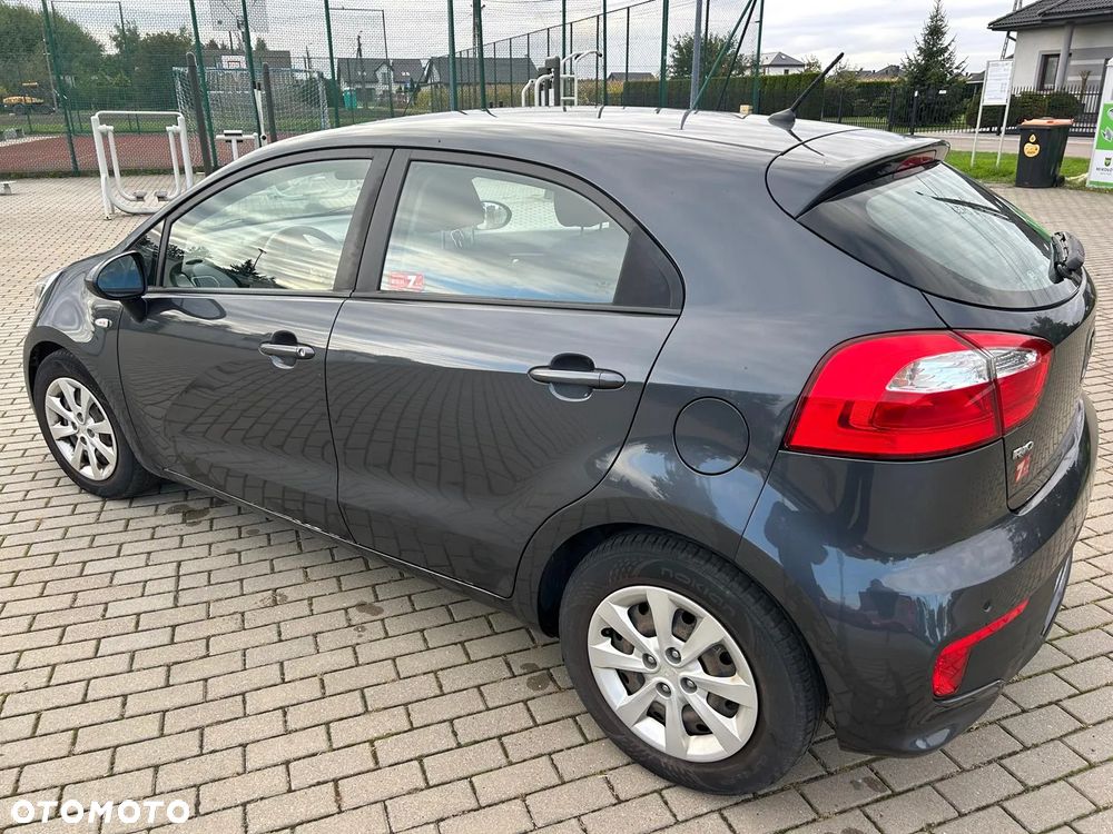 Kia Rio 1.2 M - 4