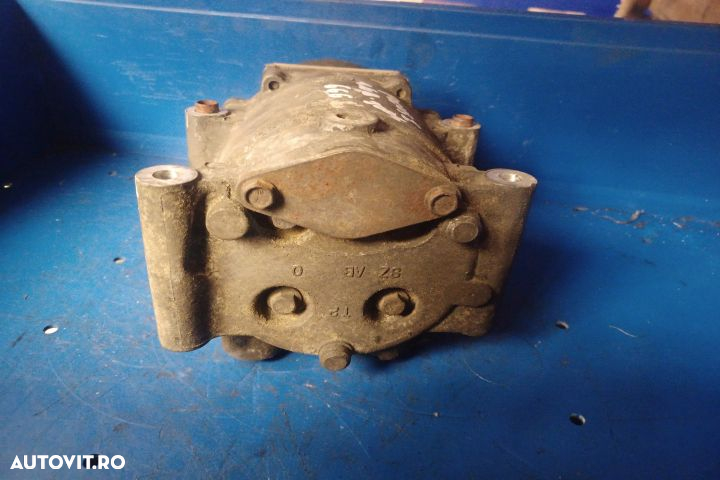 Compresor AC YS4H19D629AB Ford Focus 1 [1998 - 2004] wagon 5-usi 1.6 - 11