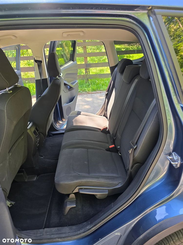 Ford Kuga 1.5 EcoBoost 2x4 Titanium - 24