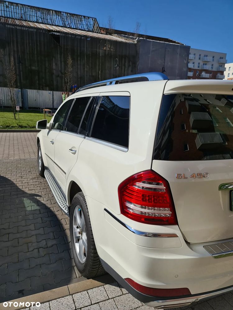 Mercedes-Benz GL - 13