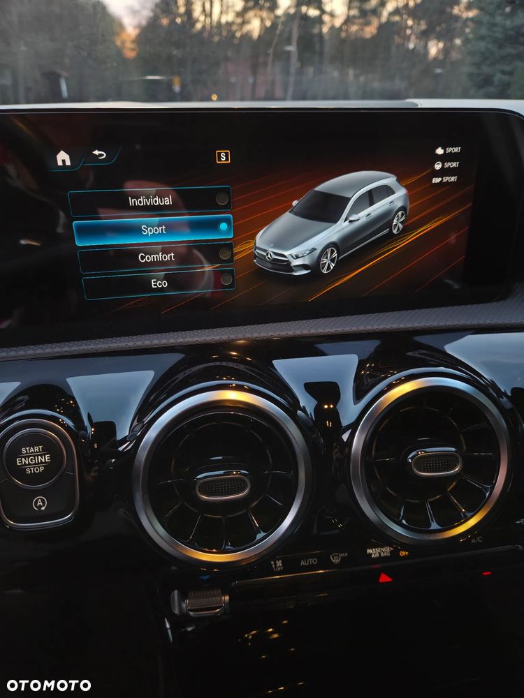 Mercedes-Benz Klasa A 180 AMG Line 7G-DCT - 29
