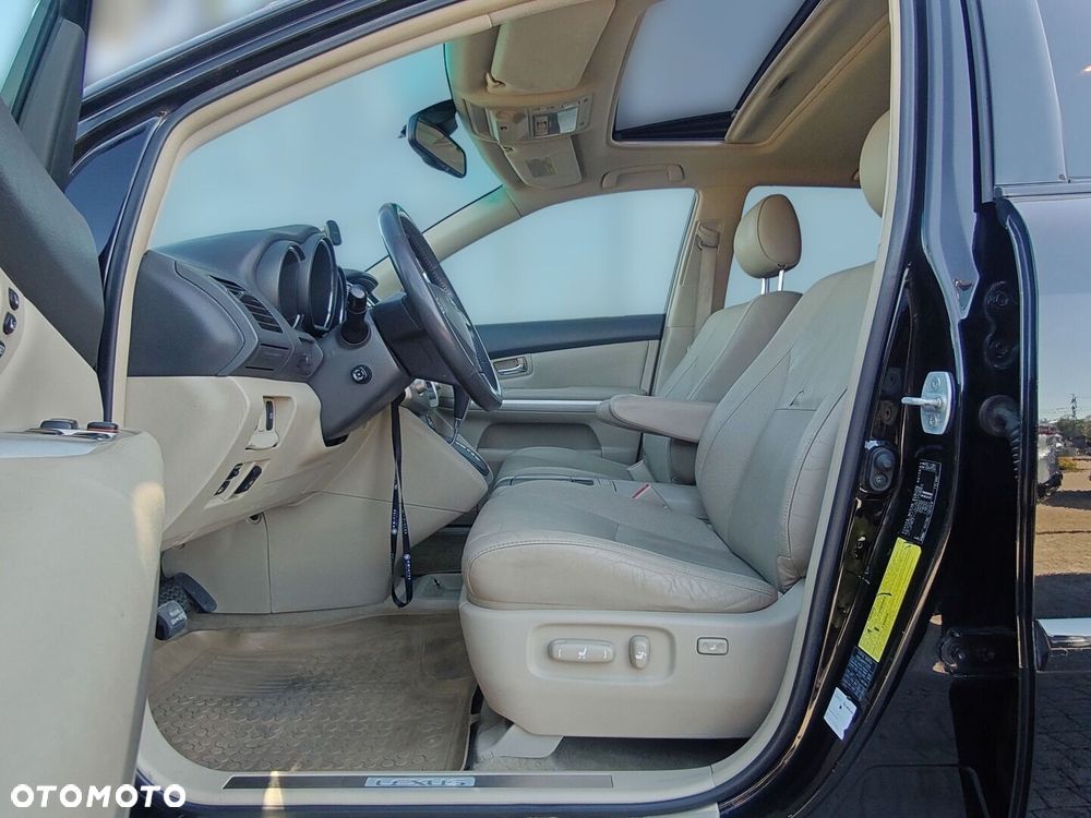 Lexus RX - 25