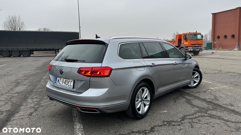 Volkswagen Passat 2.0 TDI EVO Elegance DSG - 2