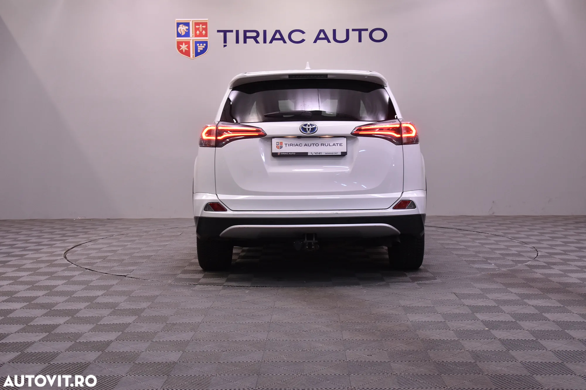 Toyota RAV4 - 4