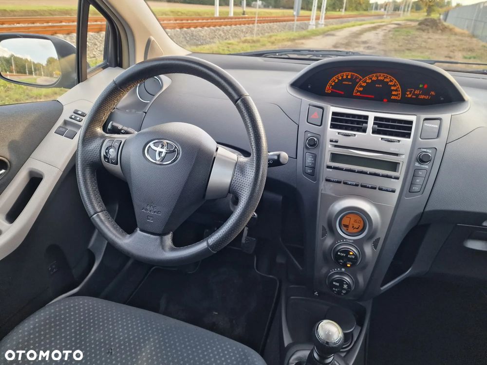 Toyota Yaris 1.33 VVT-i Executive - 8