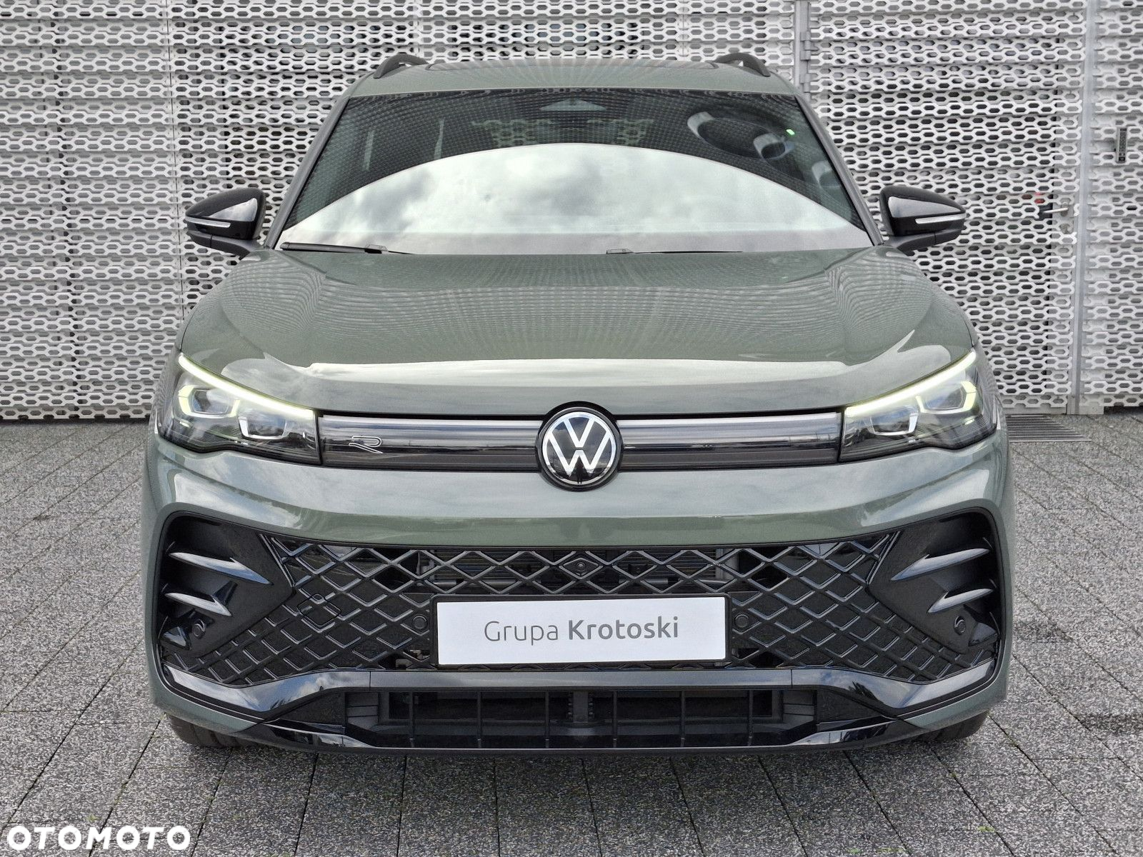 Volkswagen Tiguan 1.5 eHybrid PHEV R-Line Plus DSG - 2