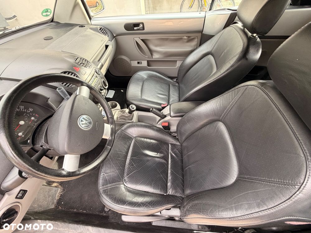 Volkswagen New Beetle 2.0 - 13