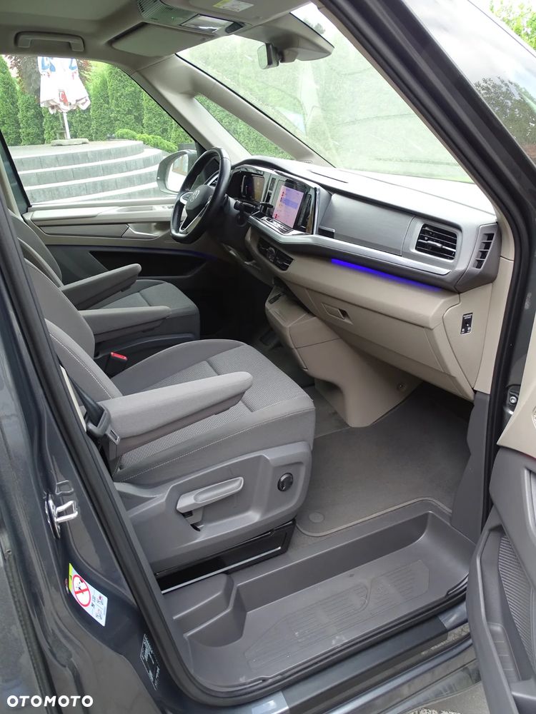 Volkswagen Multivan - 23