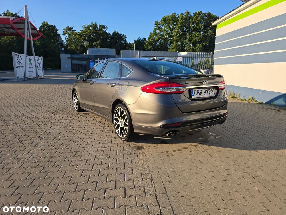 Ford Fusion - 4