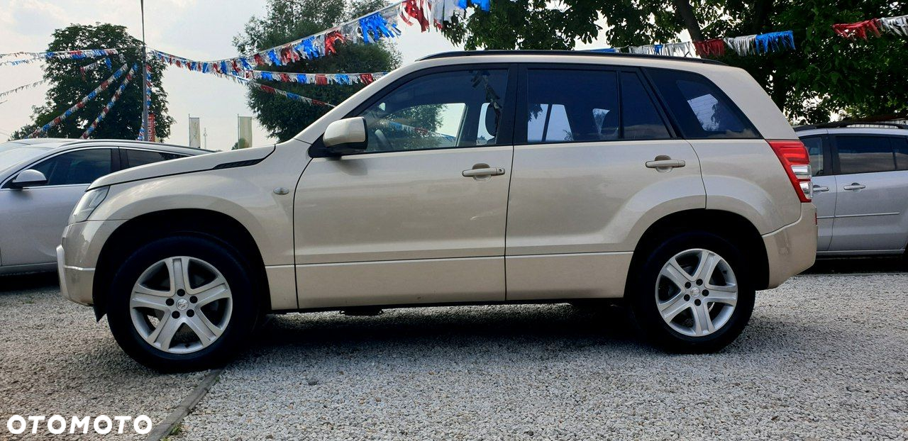 Suzuki Grand Vitara - 36