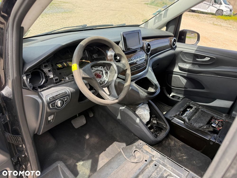 Mercedes-Benz Klasa V 220 (BlueTEC) d extralang 7G-TRONIC Avantgarde - 21