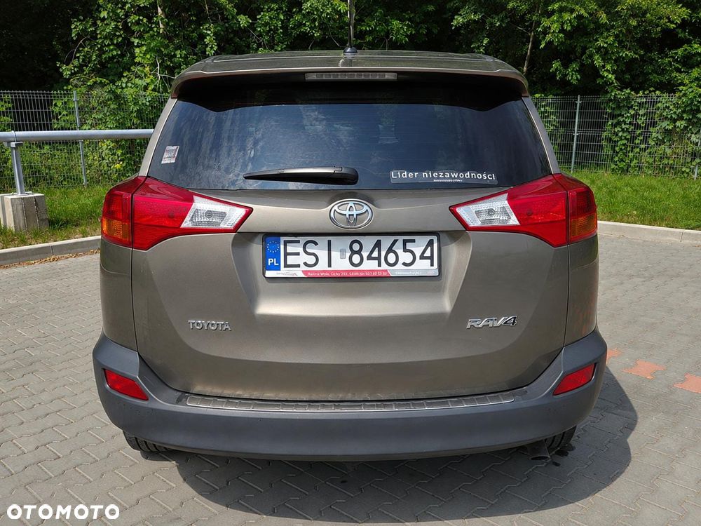 Toyota RAV4 2.0 D-4D Premium 4x2 - 6