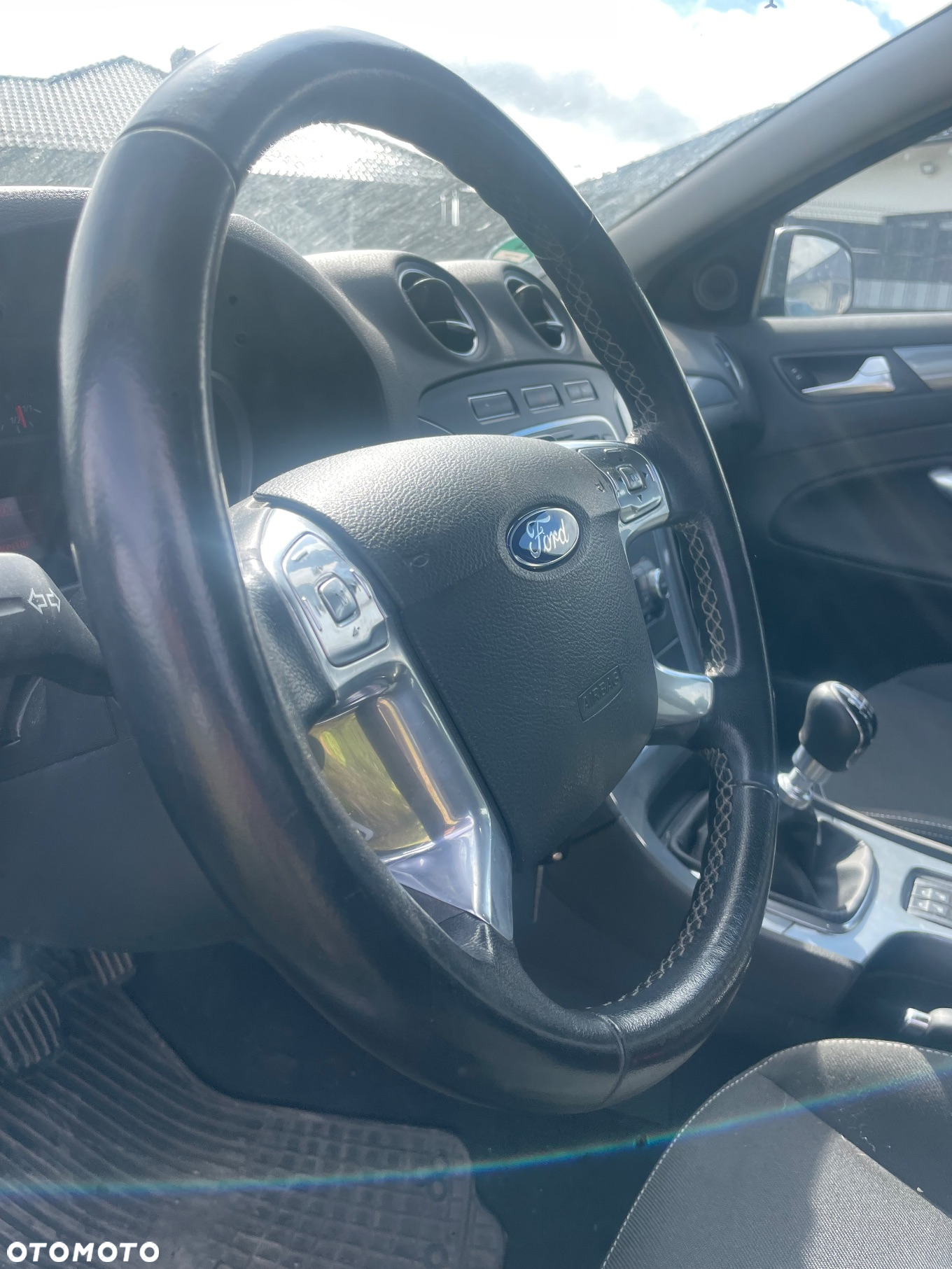Ford Mondeo - 8