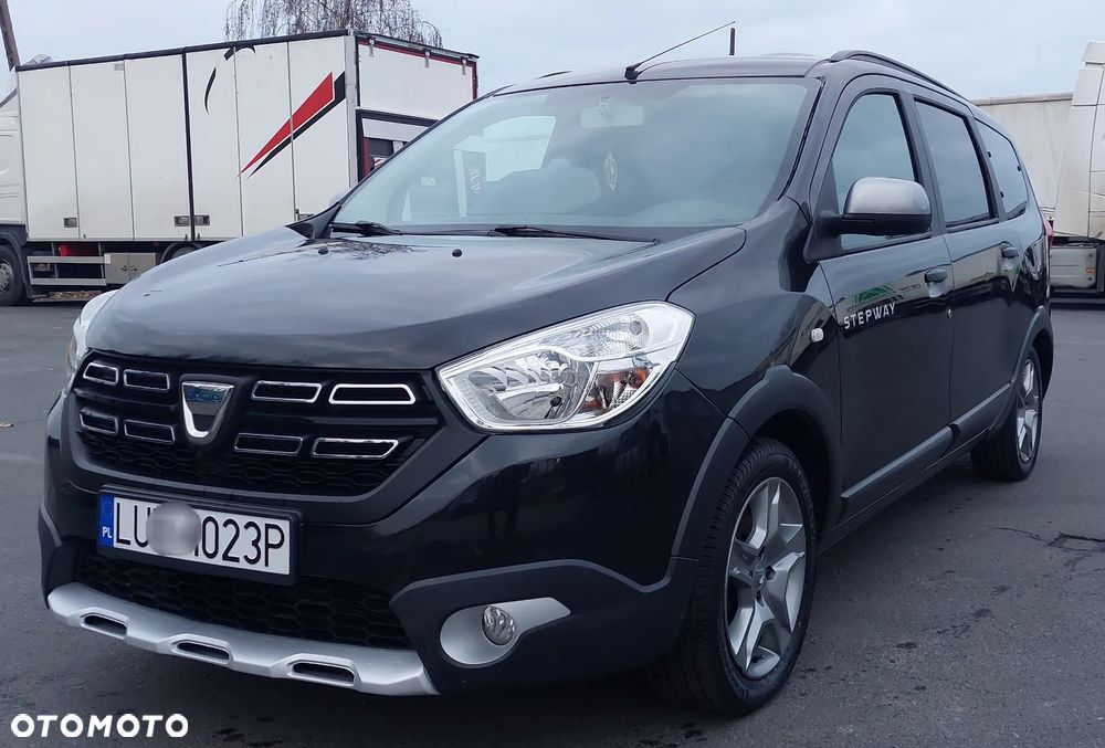 Dacia Lodgy TCe 115 Stepway - 1