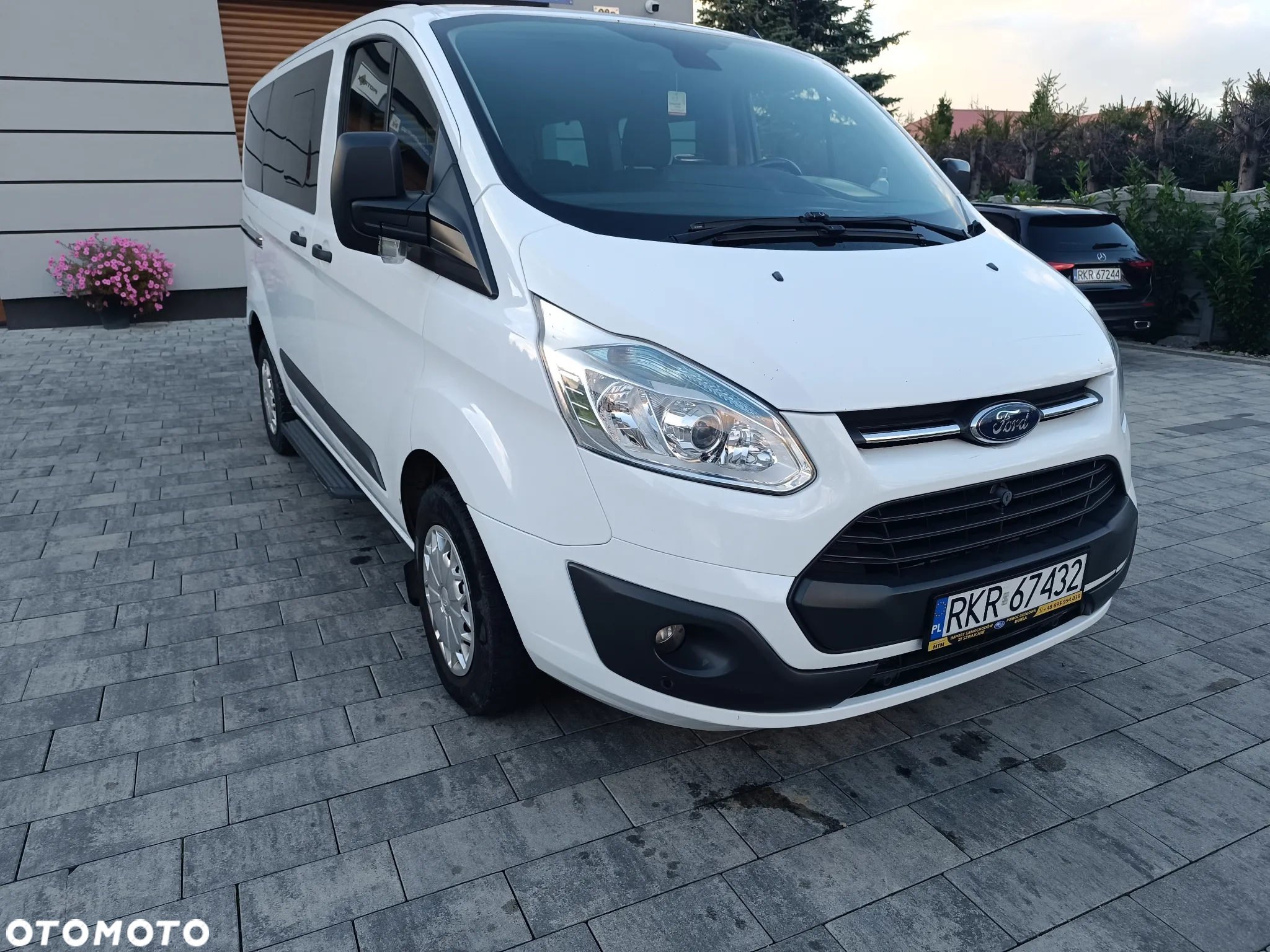 Ford Tourneo Custom 300 L1H1 VA Trend - 11